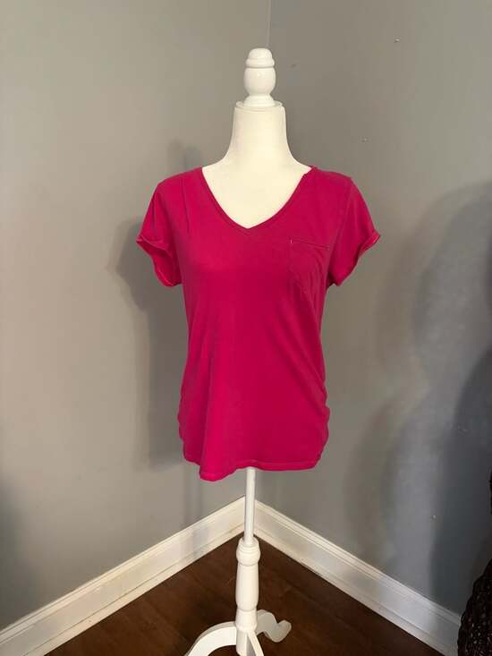Superdry Tops - Superdry Women's Organic Cotton Pocket V-Neck T-Shirt in Raspberry